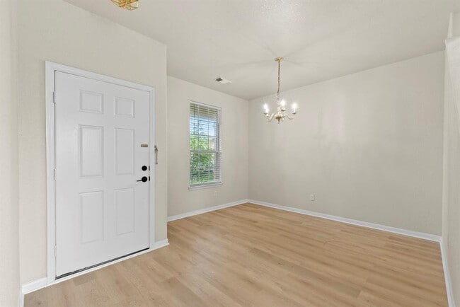 Building Photo - 13935 Maleewan Ln