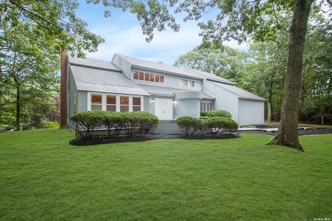 Building Photo - 12 N Ridge Rd