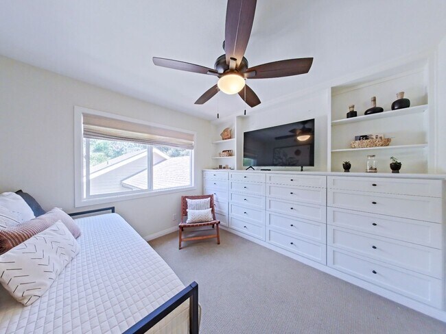 Building Photo - 33702 Calle Conejo