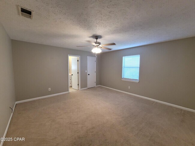 Building Photo - 1425 S Gay Ave