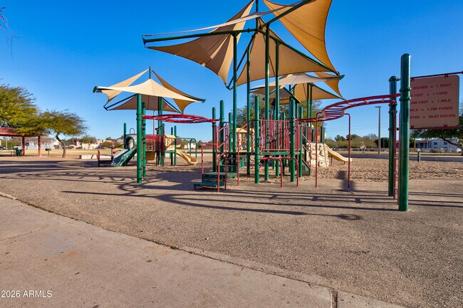 Building Photo - 16075 N 30th St