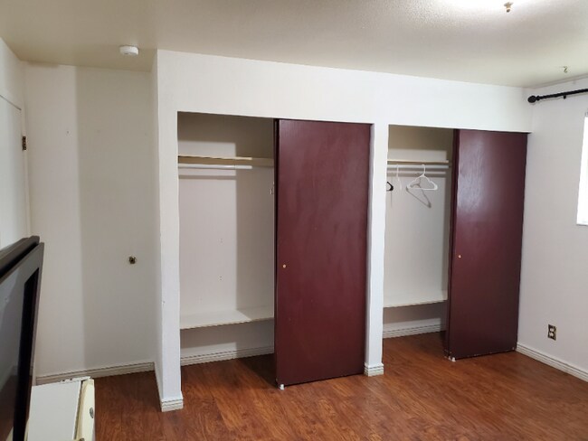 Building Photo - 627 Sir Michael Dr