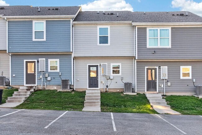 Building Photo - 1017 Glen Marcus Dr