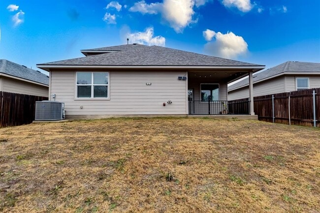 Building Photo - 312 Empress Tree Dr