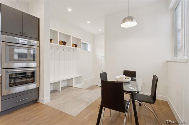 Building Photo - 1117 S Madison St