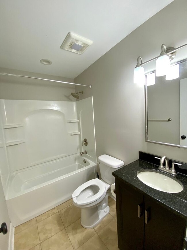 Building Photo - 129 Freedom Dr