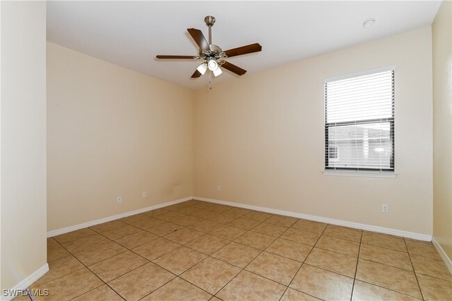 Building Photo - 502 SW 19th Ln
