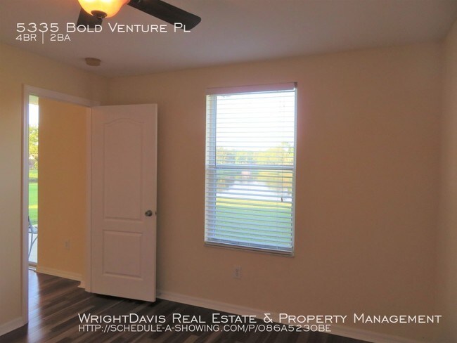 Building Photo - 4/2 in Lexington Oaks Golf Course Community