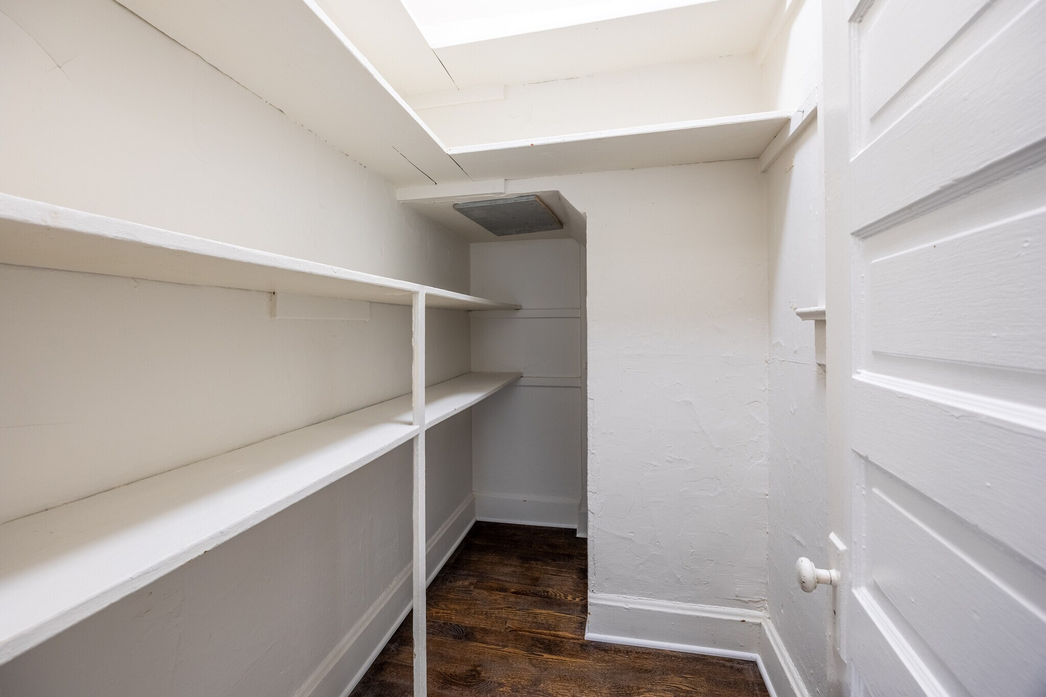 Building Photo - 3135 N Oakley Ave