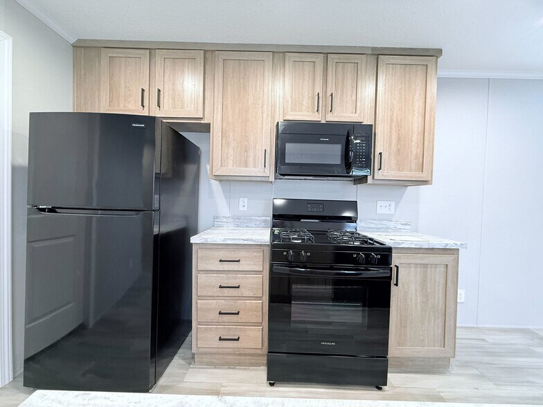 Building Photo - 52962 N Yorktown Ct