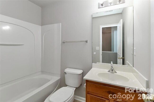 Building Photo - 153 Marakery Rd