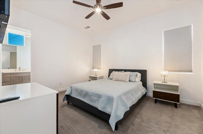 Building Photo - 53900 Avenida Ramirez