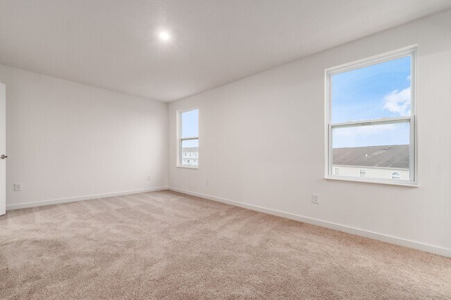 Building Photo - 120 Red Willow Dr