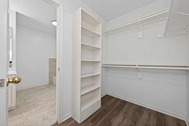 Building Photo - 10039 Morocco Rd