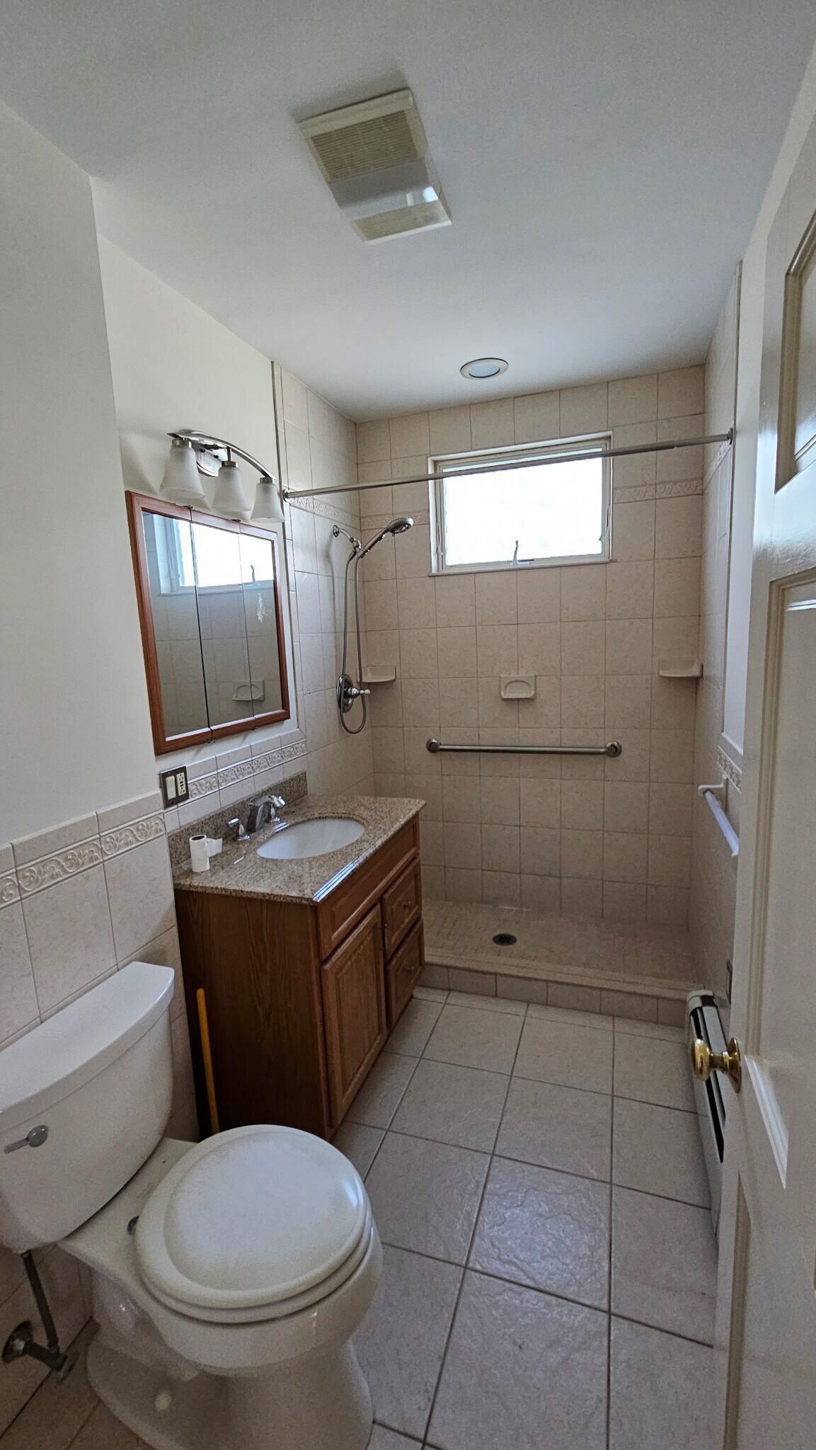 Building Photo - 166 Sheridan Ave