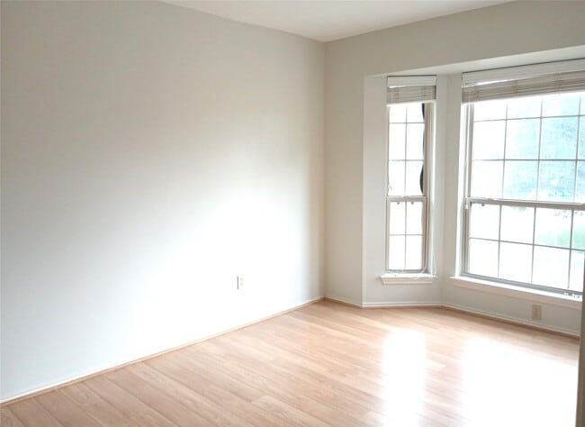 Building Photo - 16355 Flint Run Way