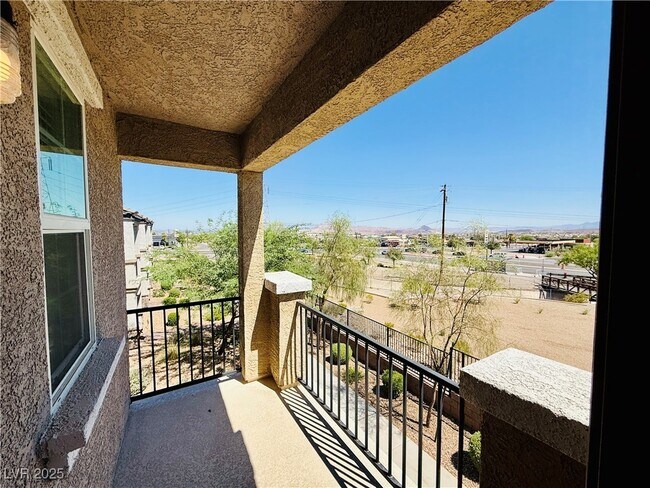 Building Photo - 460 Ylang Pl