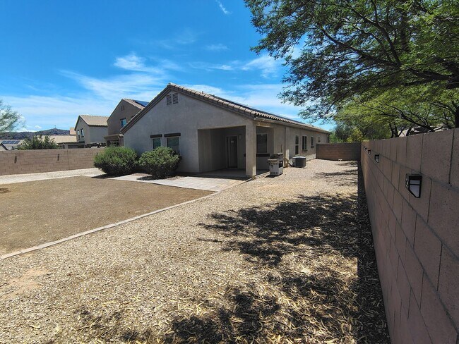 Building Photo - 8990 W Cloudwood Dr