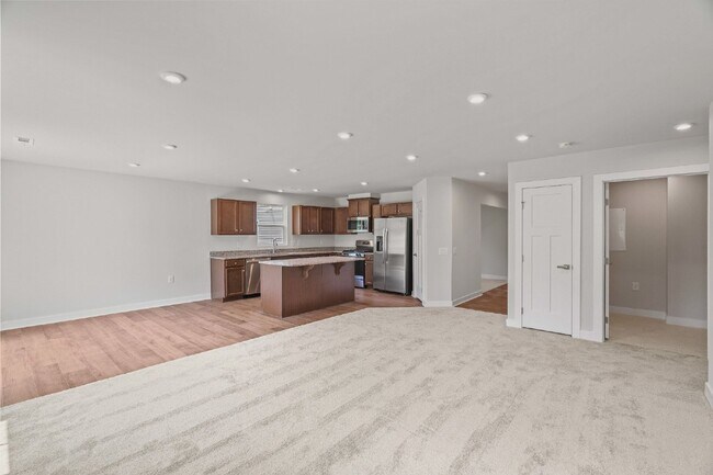 Building Photo - Beautiful White House Home | Granite Counters, Gas Range & One-Level Living