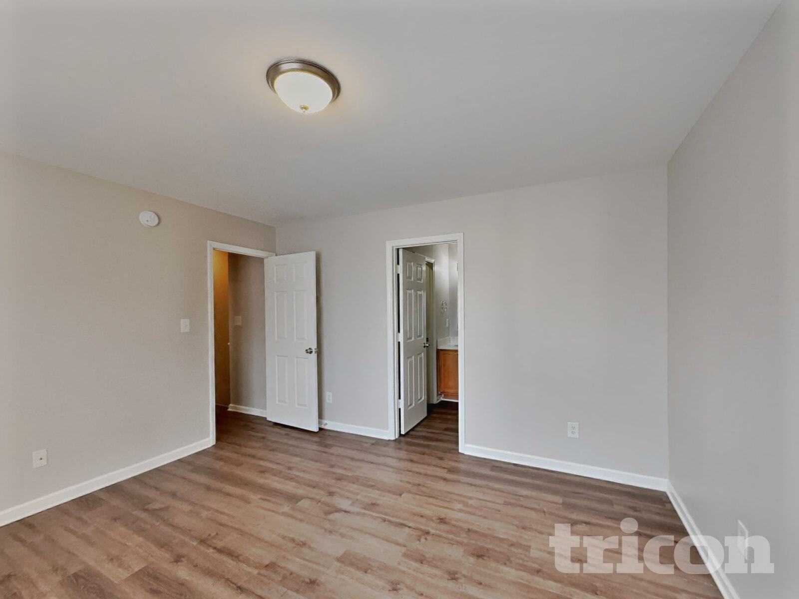 Building Photo - 5517 Landreaux Dr