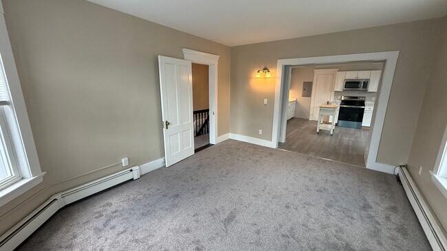 Building Photo - Charming 2-Bedroom w/ Office Apartment in ...
