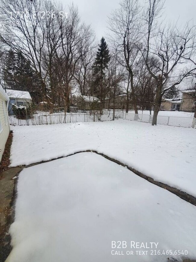 Building Photo - 1774 E 236th St