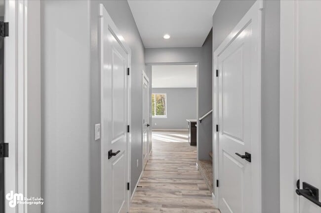 Building Photo - 550 W Galway Dr