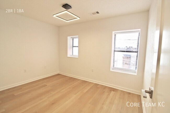 Building Photo - 3214 Harrison St