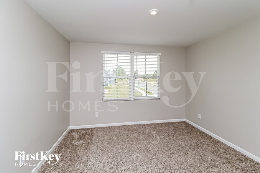 Building Photo - 5816 Camp Ct