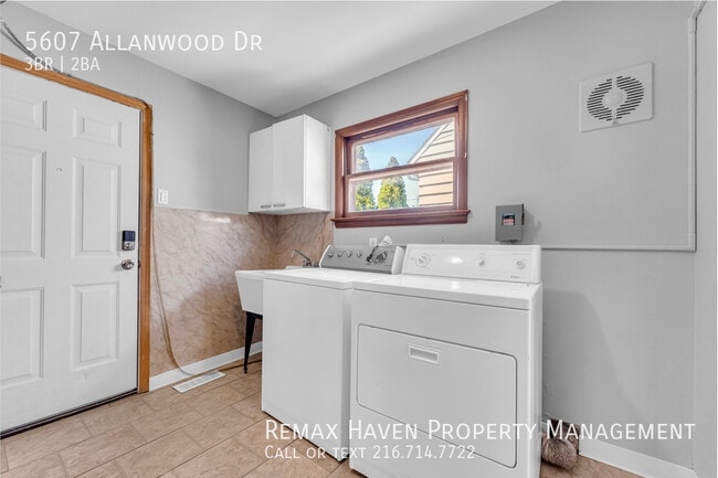 Building Photo - 5607 Allanwood Dr