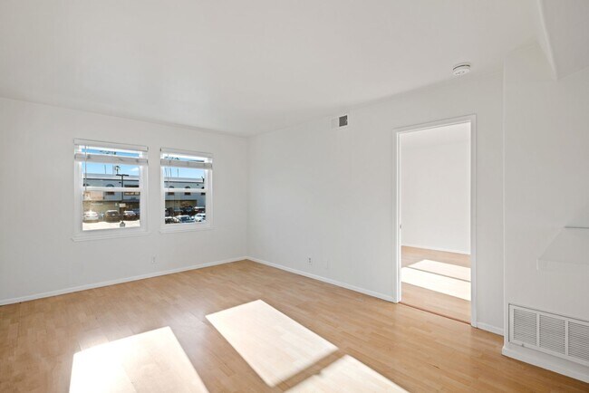 Building Photo - 231 Cabrillo St