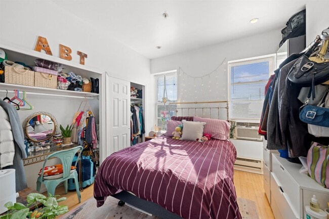 Building Photo - 88 Brunswick St