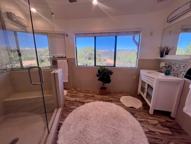 Building Photo - Furnished, 1-Year Long-Term Rental