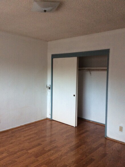 Building Photo - 2218 Lincoln Park Ave