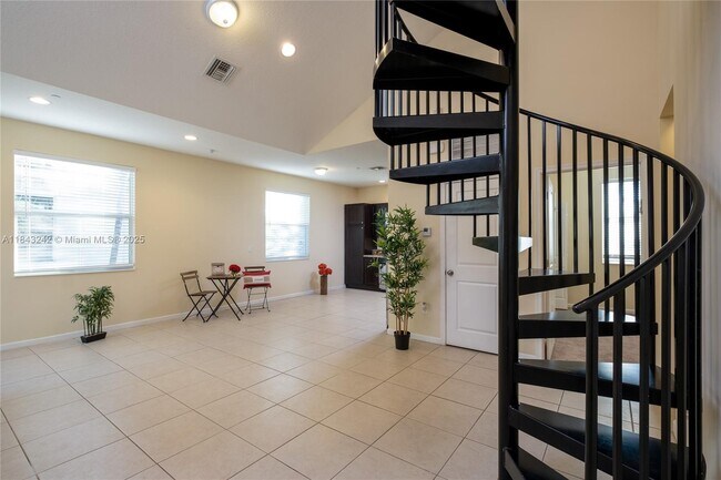 Building Photo - 2969 St Thomas Dr