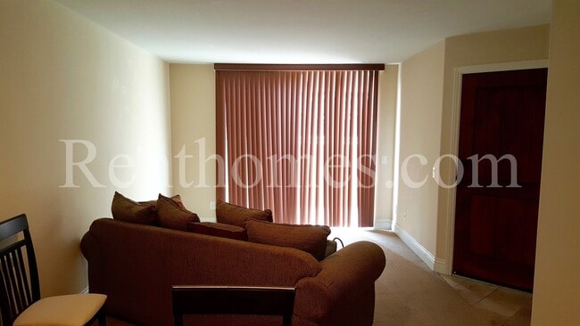 Building Photo - La Jolla / UTC, 3985 Nobel Dr #325 - Granite Counters, All Appliances, Near UCSD and the UTC Mall!