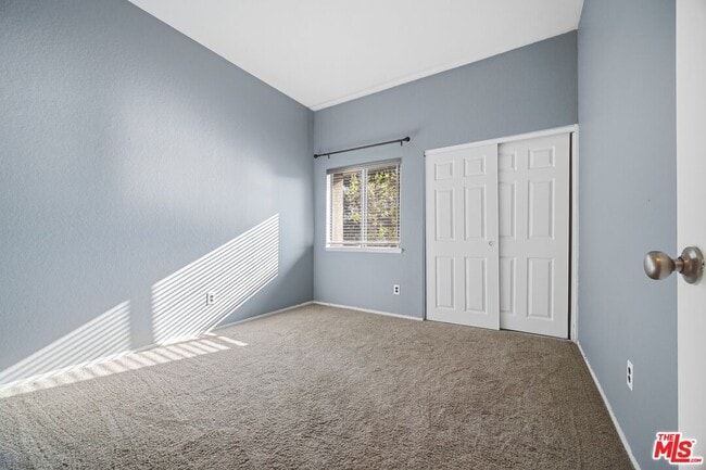 Building Photo - 77 Willowcrest Ln