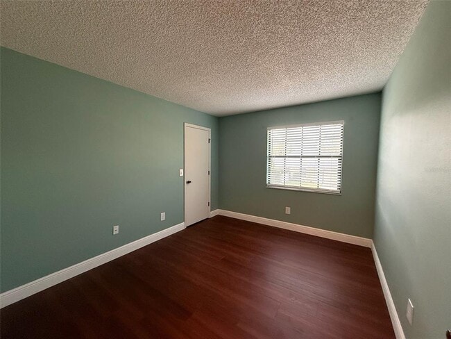 Building Photo - 4416 Summer Oak Dr