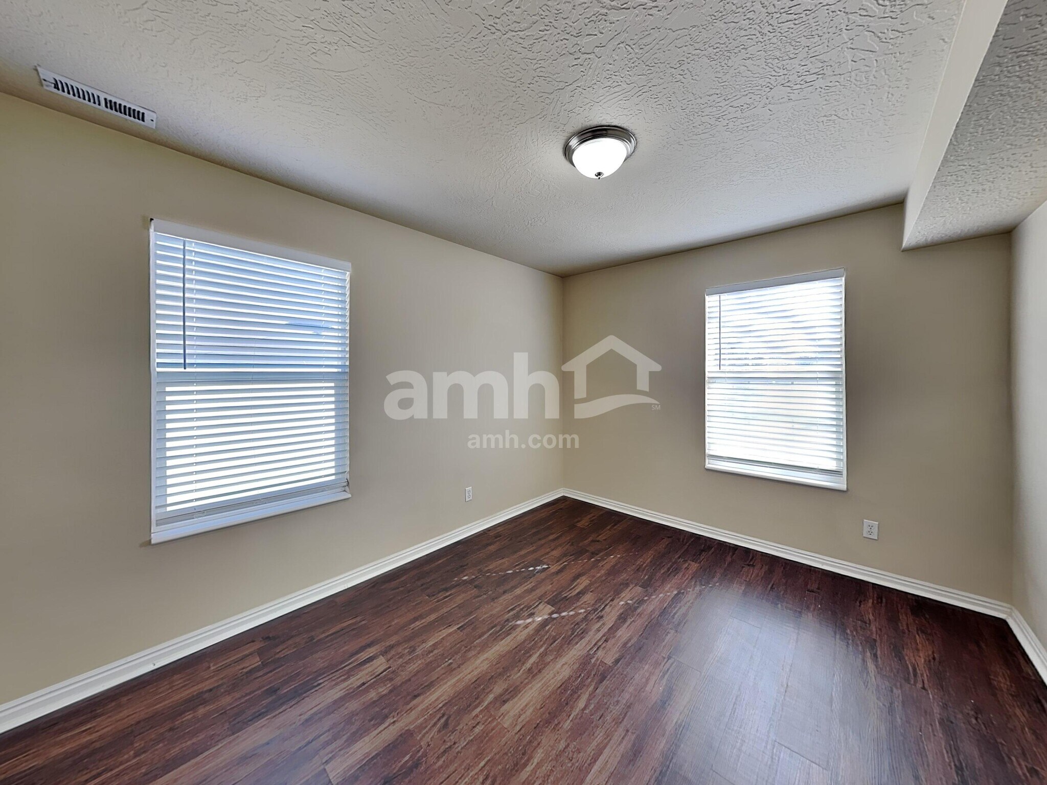 Building Photo - 7801 Ash Point Cir