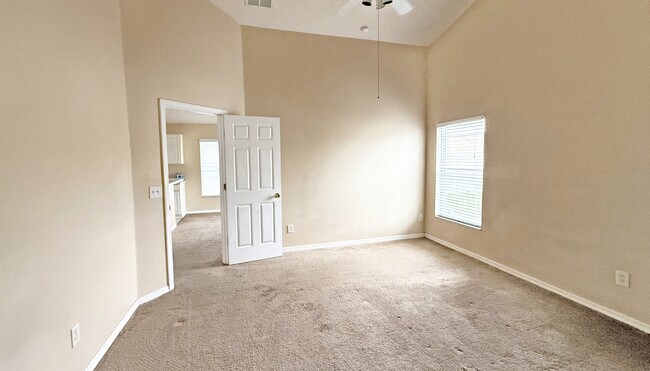 Building Photo - 332 Cheshire Way