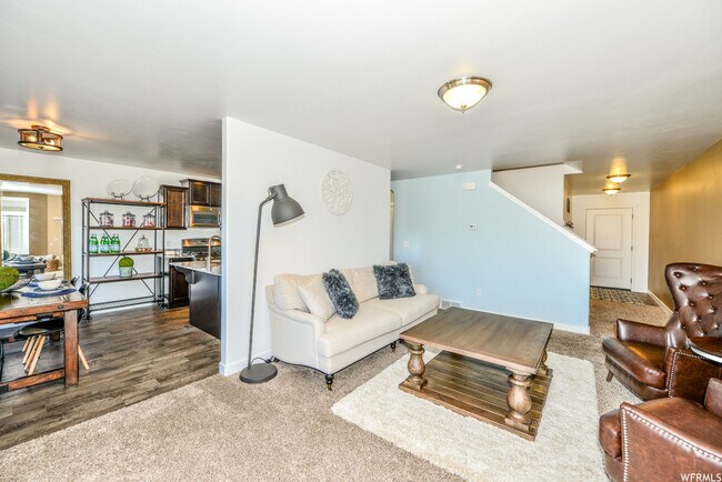 Building Photo - 15030 Gallant Dr