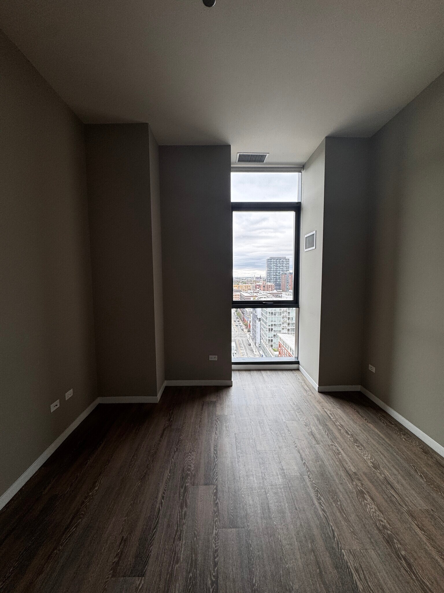 Building Photo - 26 N Sangamon St