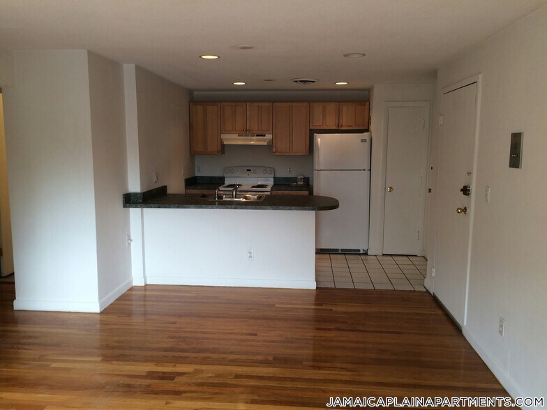 Building Photo - 50 Evergreen St