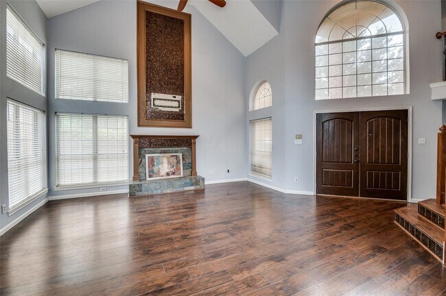 Building Photo - 7700 Windmere Ct