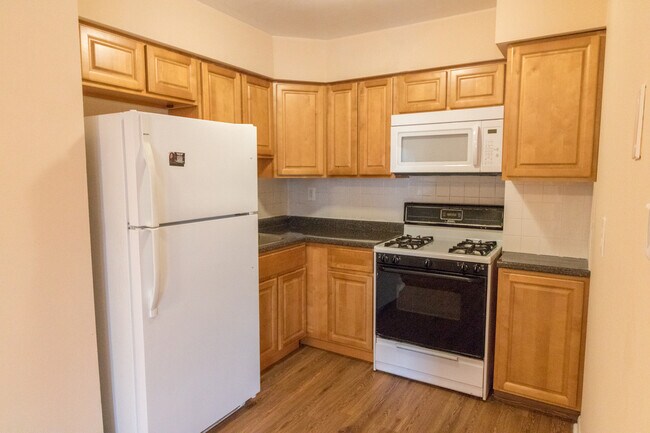 Primary Photo - 3921 Lankenau Ave