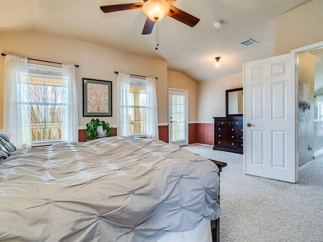 Building Photo - 611 Boca Chica Dr