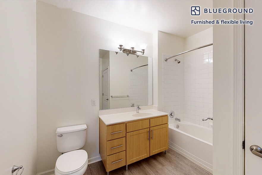 Building Photo - 80 N Central Ave