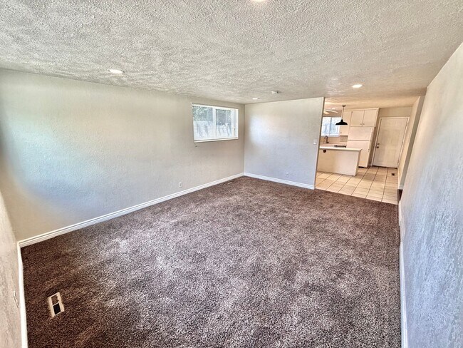 Building Photo - 2564 S 700 E