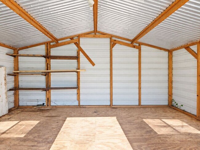 Building Photo - 507 Clift Dr