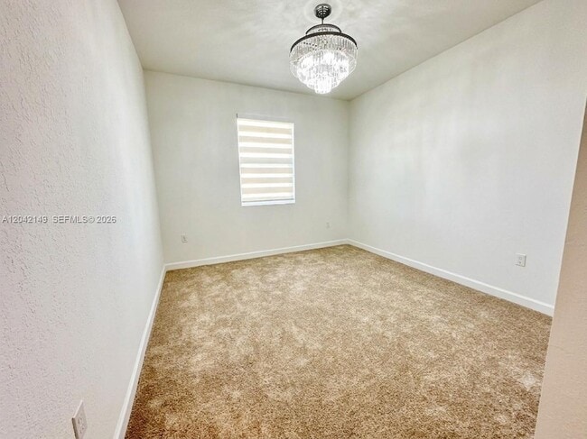 Building Photo - 114 SW 184th Ave